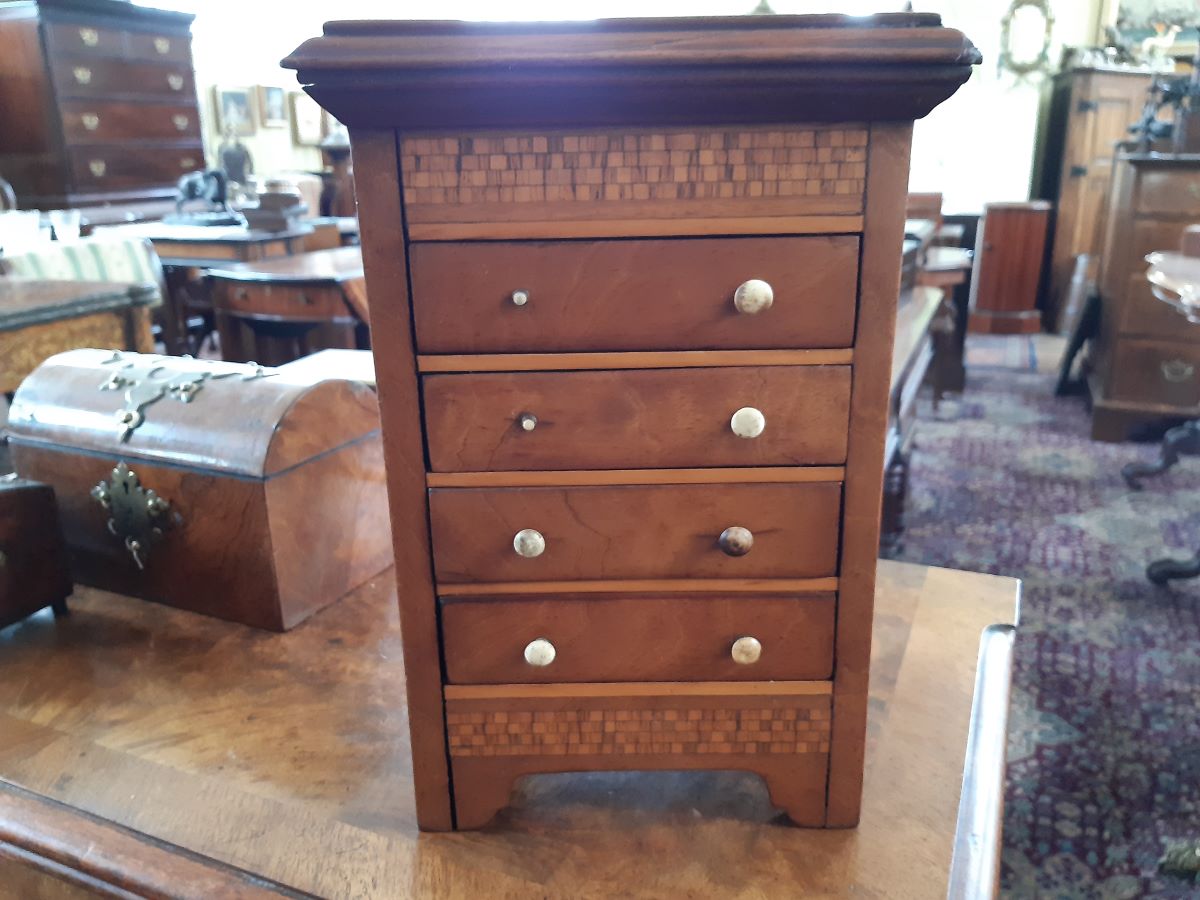 Victorian table top jewel chest