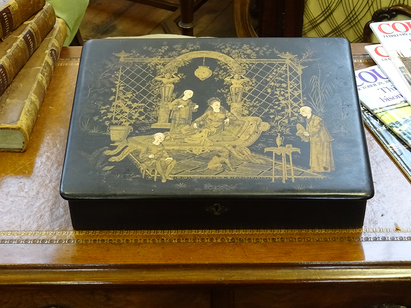 Antique Oriental lacquered box