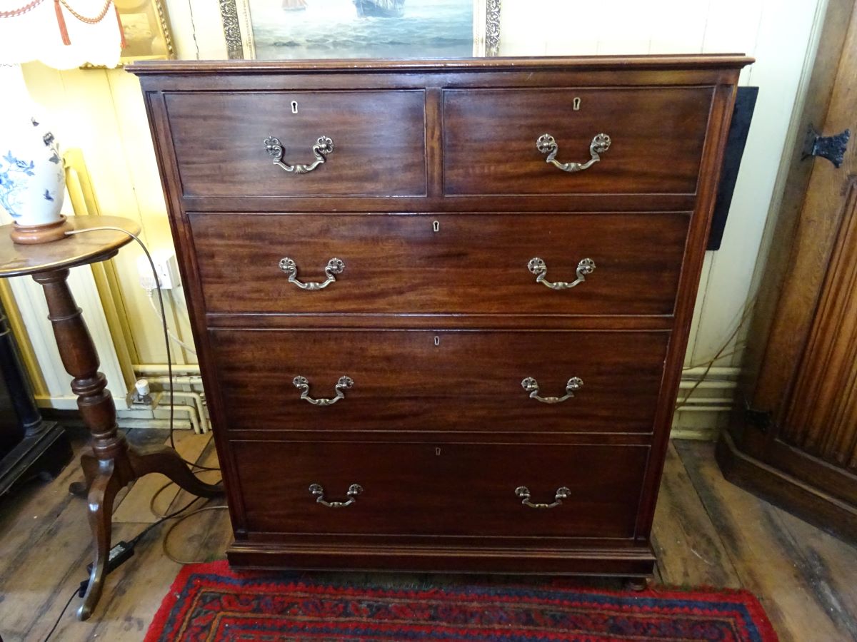 Edwardian mahogany chest