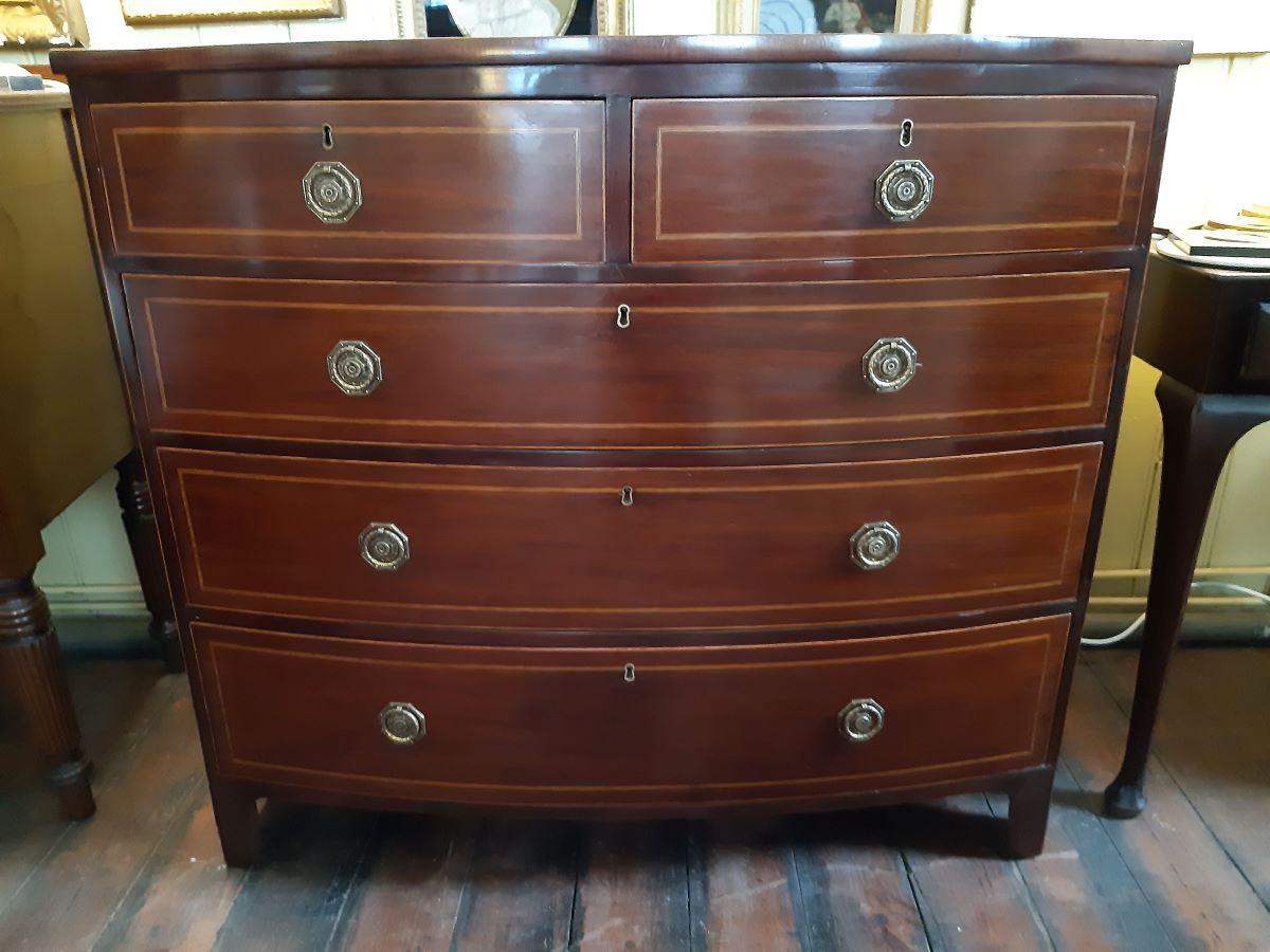 Early 19th century mahogany bow front chest of drawers