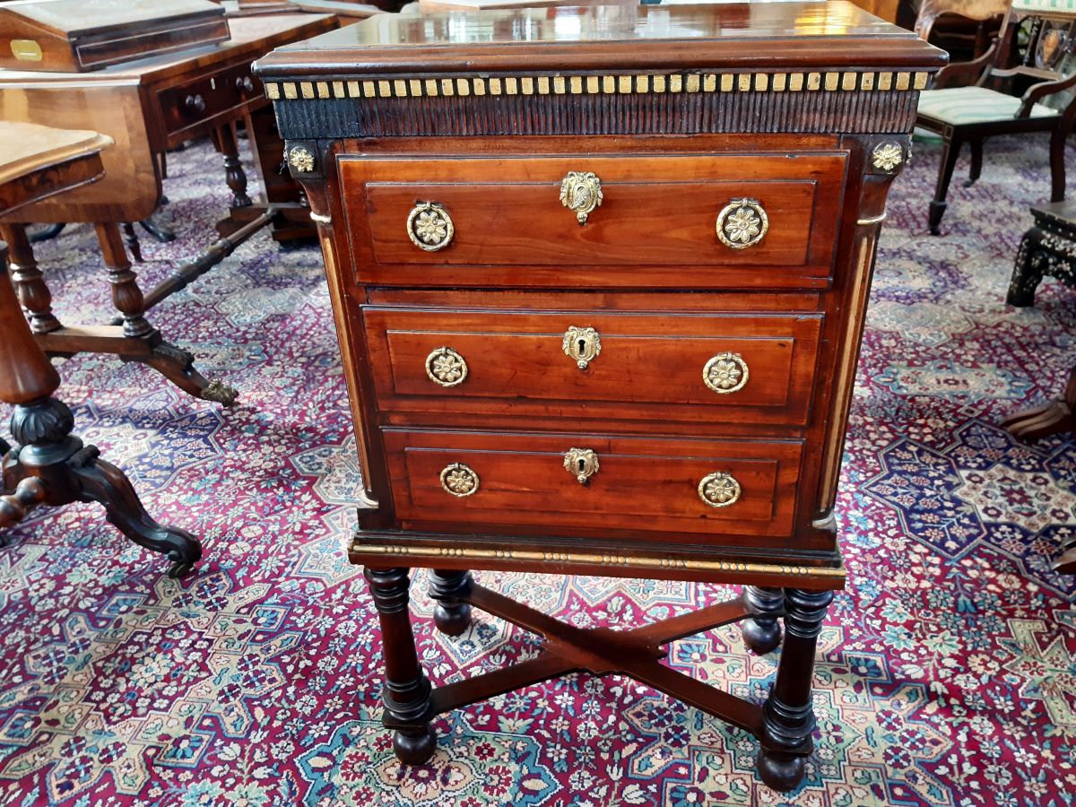 19th century French 3-drawer chest