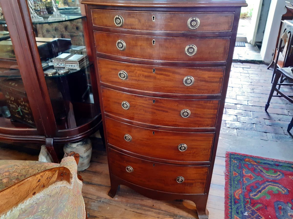 Edwardian mahogany bowfront chest of drawers