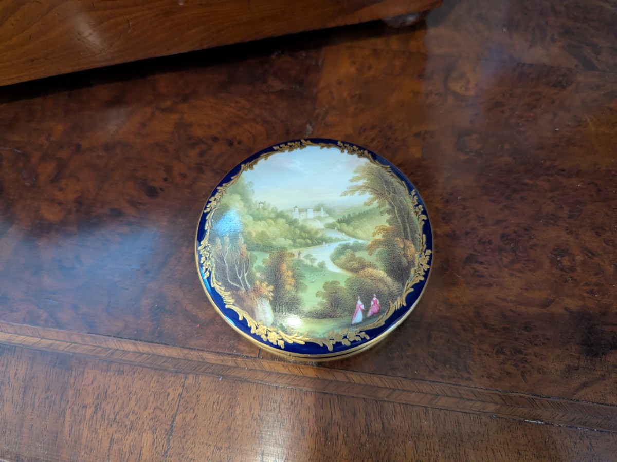 Worcester 'Dr Wall Period' Porcelain Box