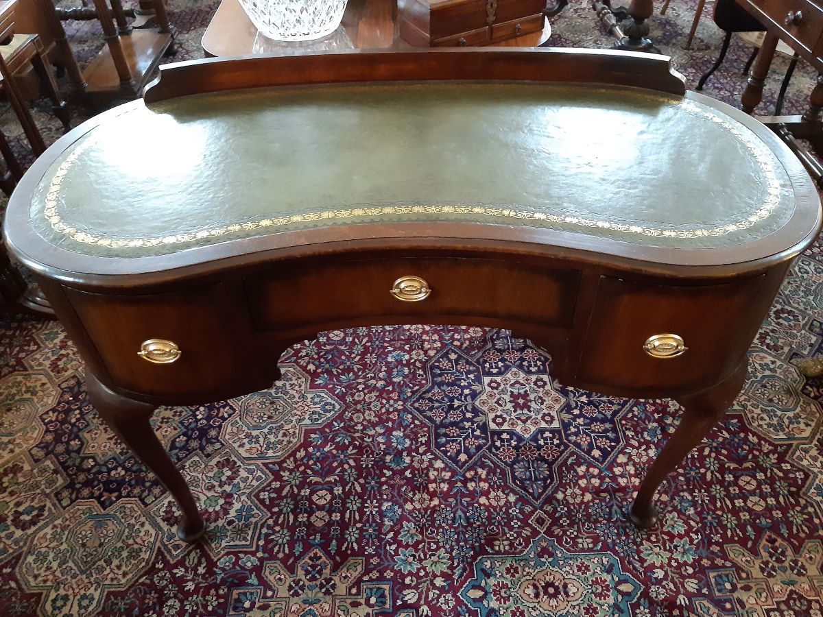 Edwardian kidney-shape writing table