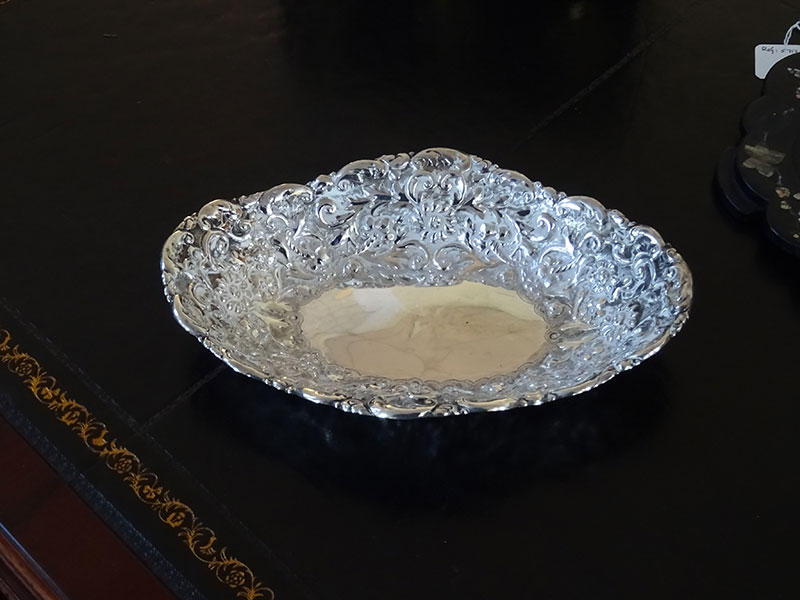 Victorian oval silver table centre bowl
