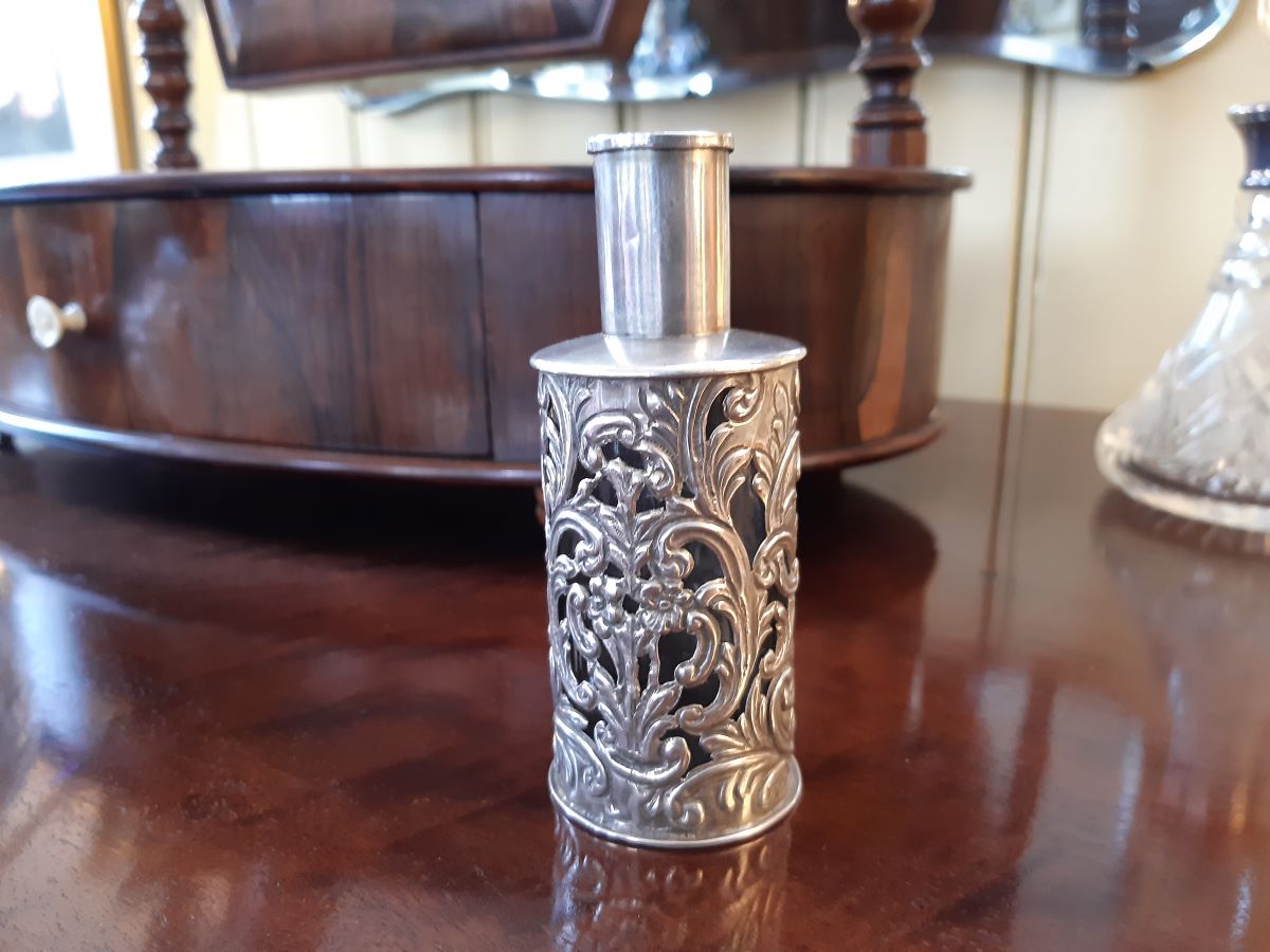 Silver & glass scent bottle