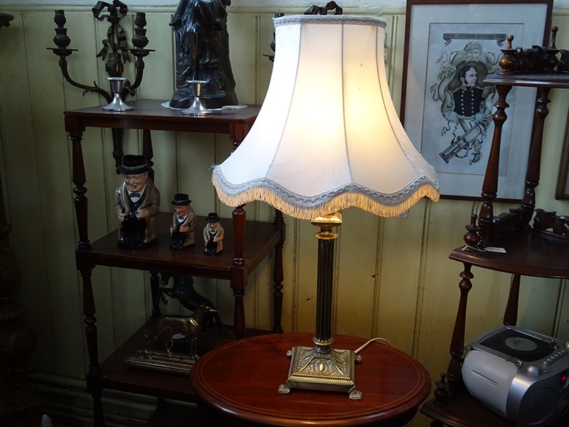 Fluted brass table lamp