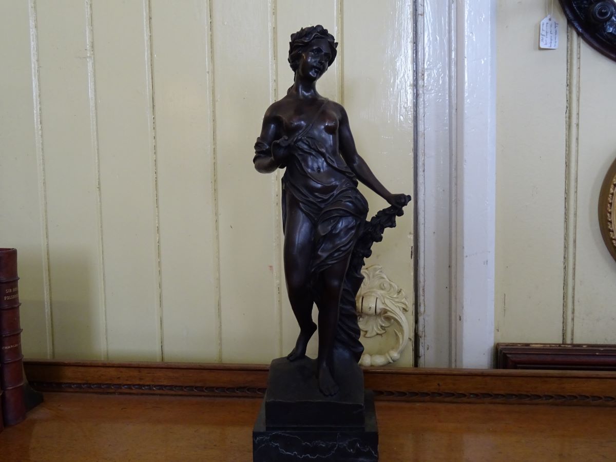 Bronze figure of Classical woman