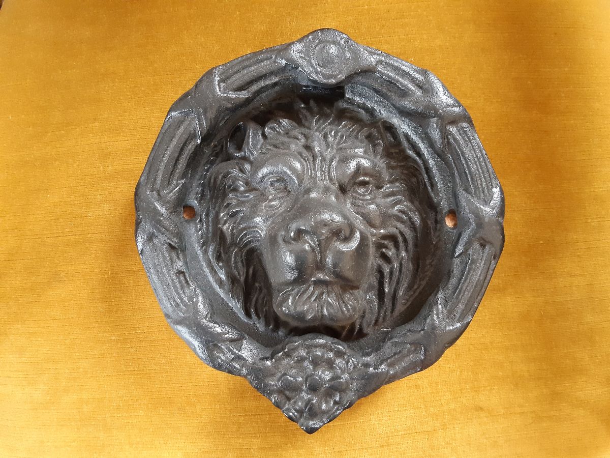 Victorian cast iron lions head door knocker