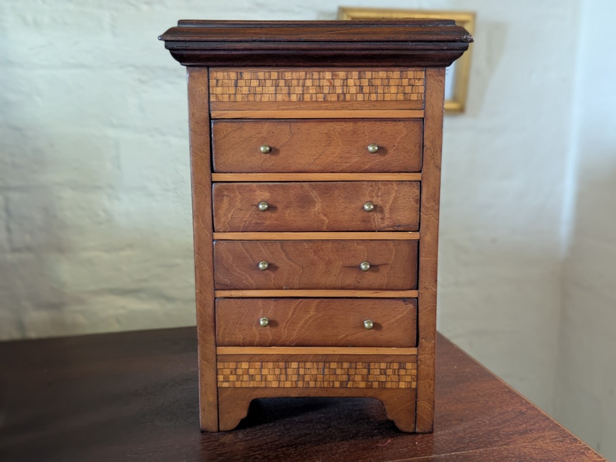 Victorian Table Top Jewel Chest