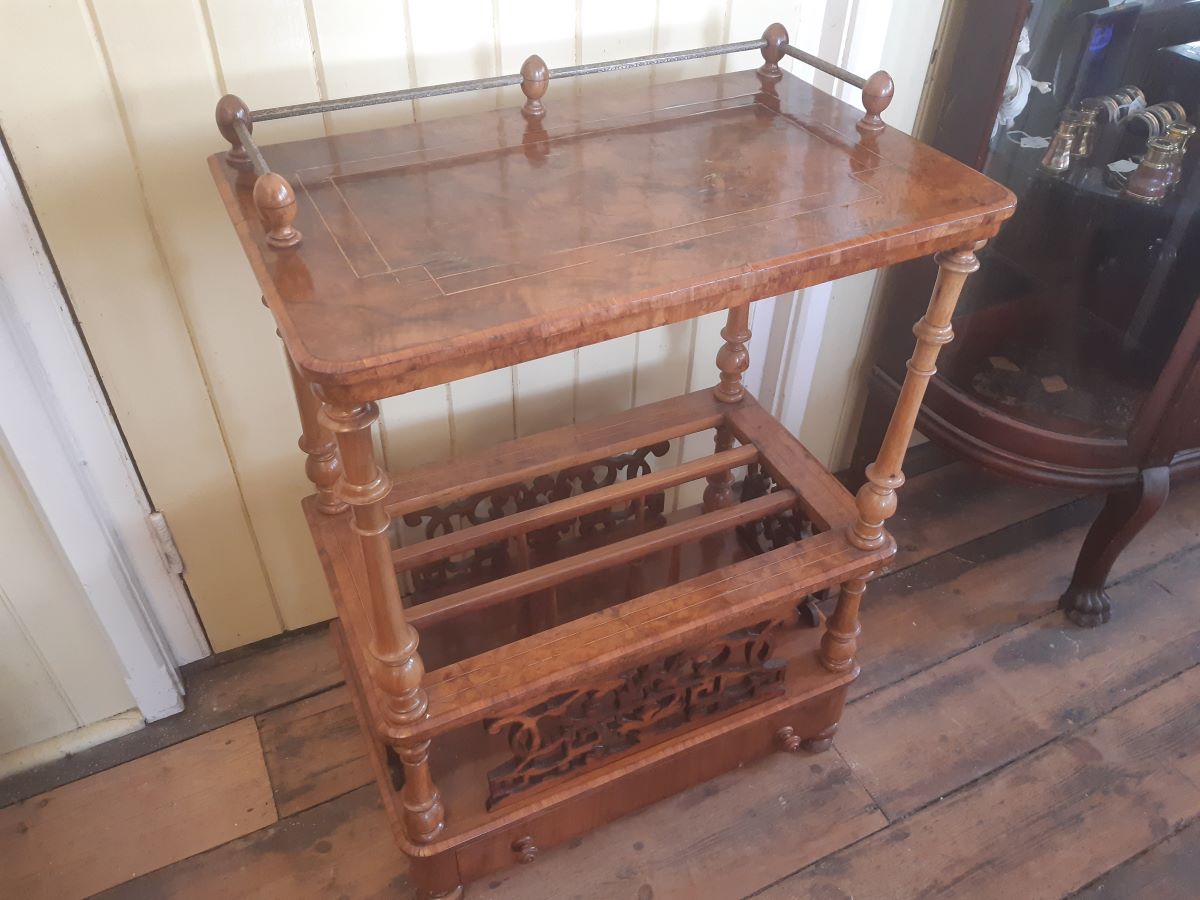 Late Victorian Canterbury Whatnot