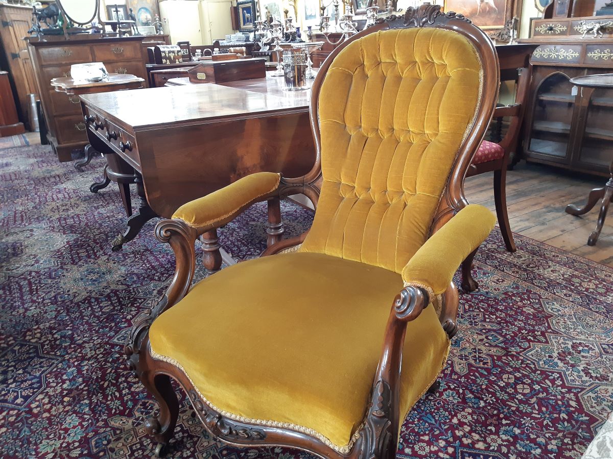Victorian carved mahogany easy chair