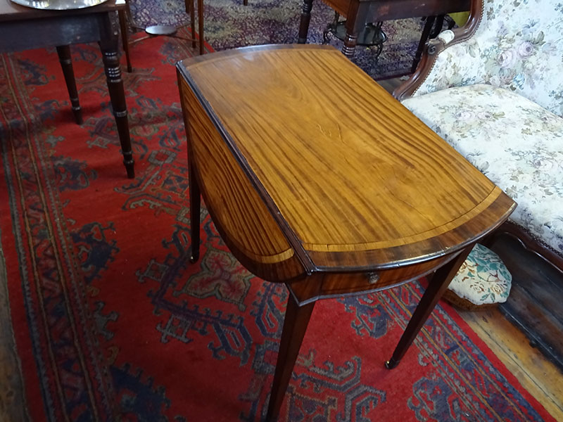 Sheraton period mahogany Pembroke table